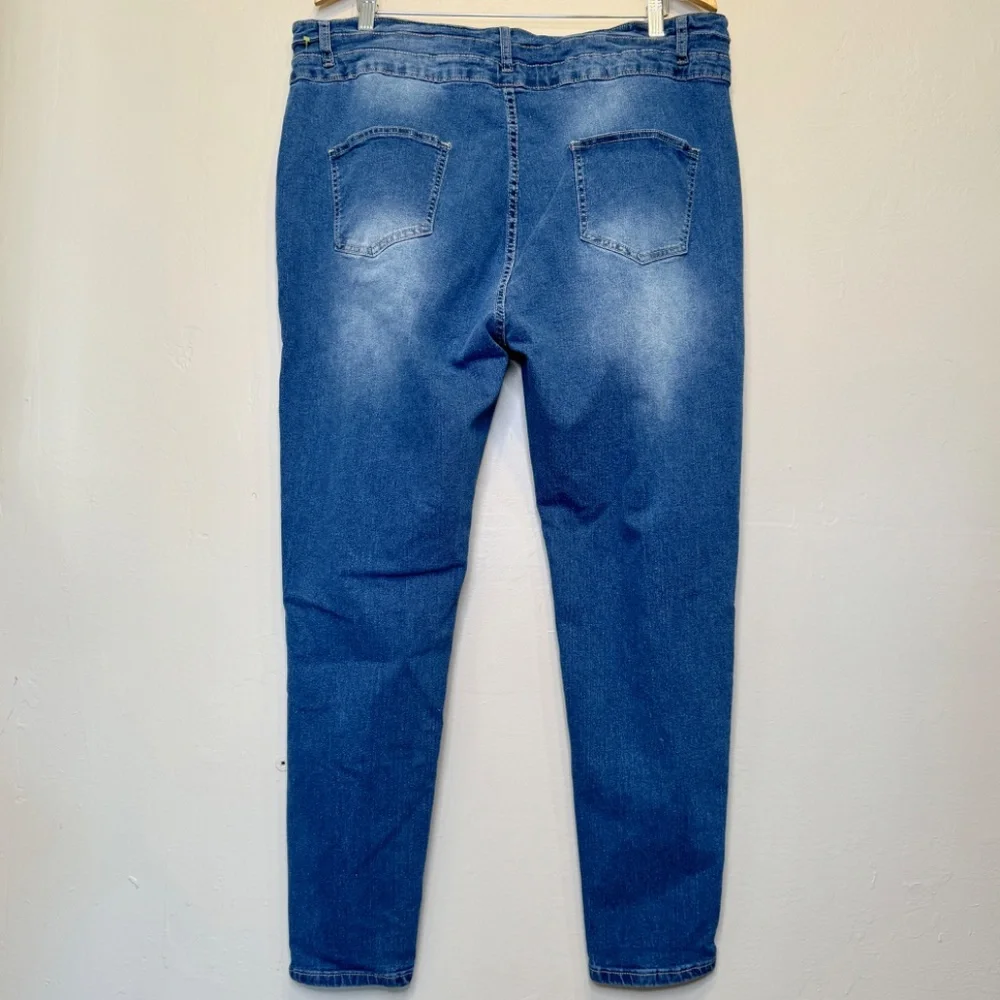 SHEIN | Plus Size Factory Distressed High Rise Stretchy Skinny Jeans